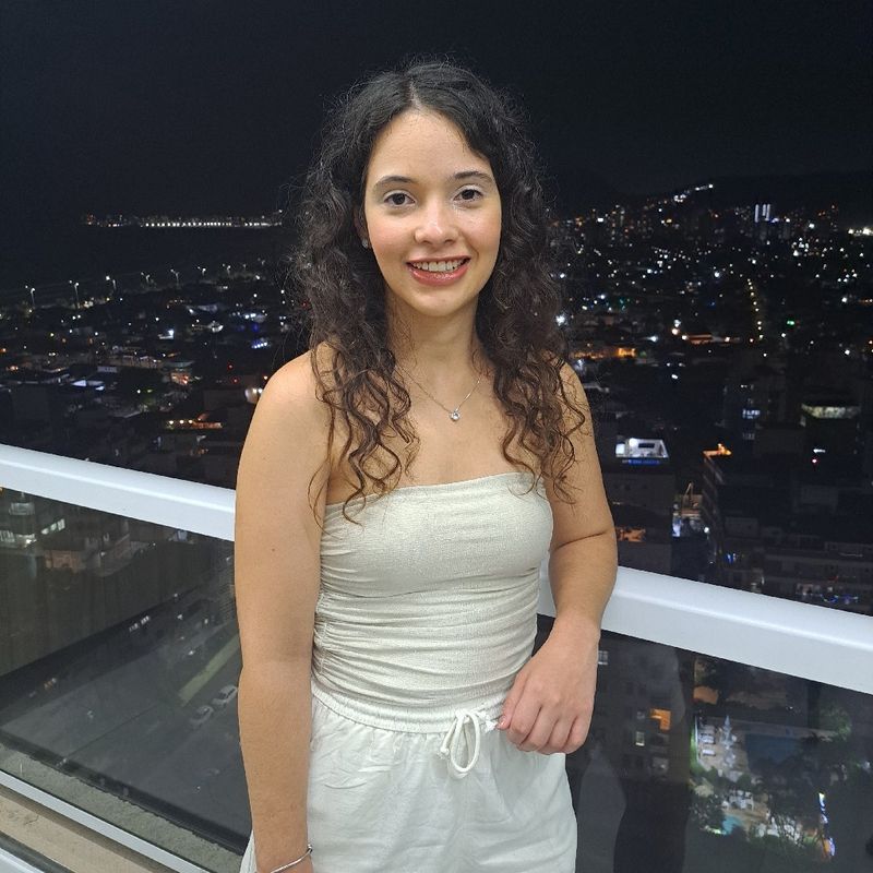 Juliana Valiengo picture
