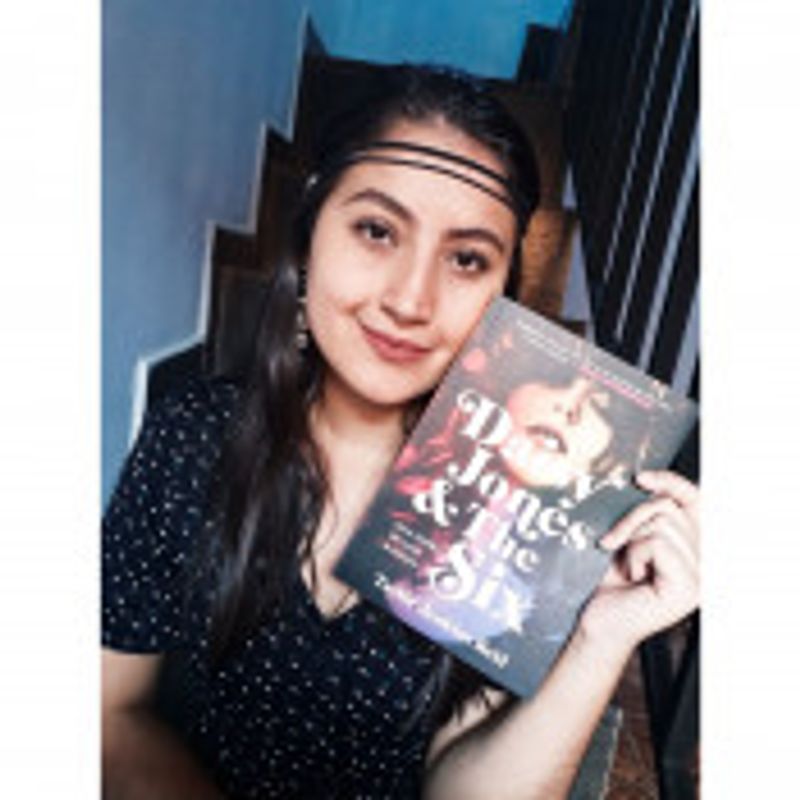 Thais Bezerra picture