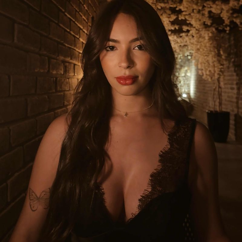 Giovana Camargo picture