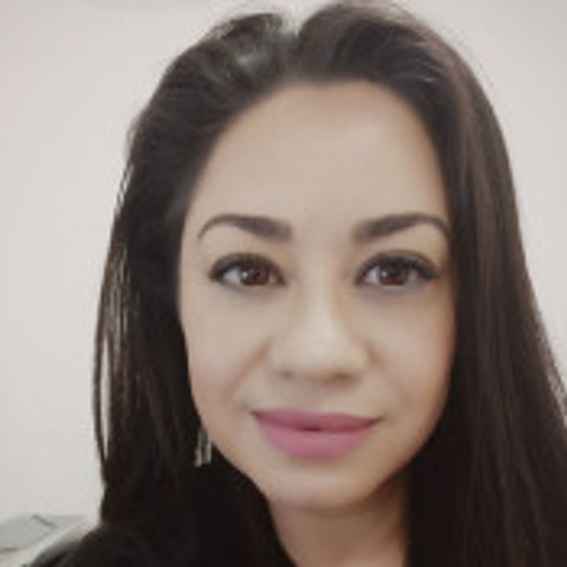 Uyara Schimittd picture