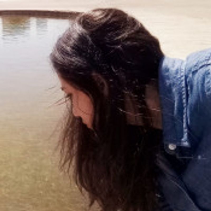 Thaís Naomi picture