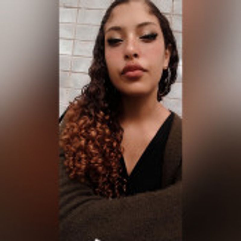 Milena Oliveira picture