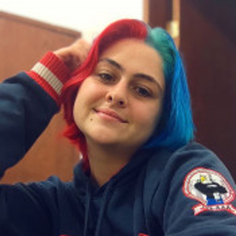 Júlia Abrantes picture