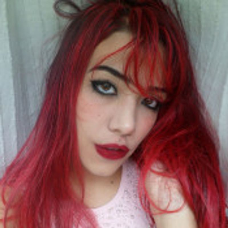 Ana Laura Ouverney picture