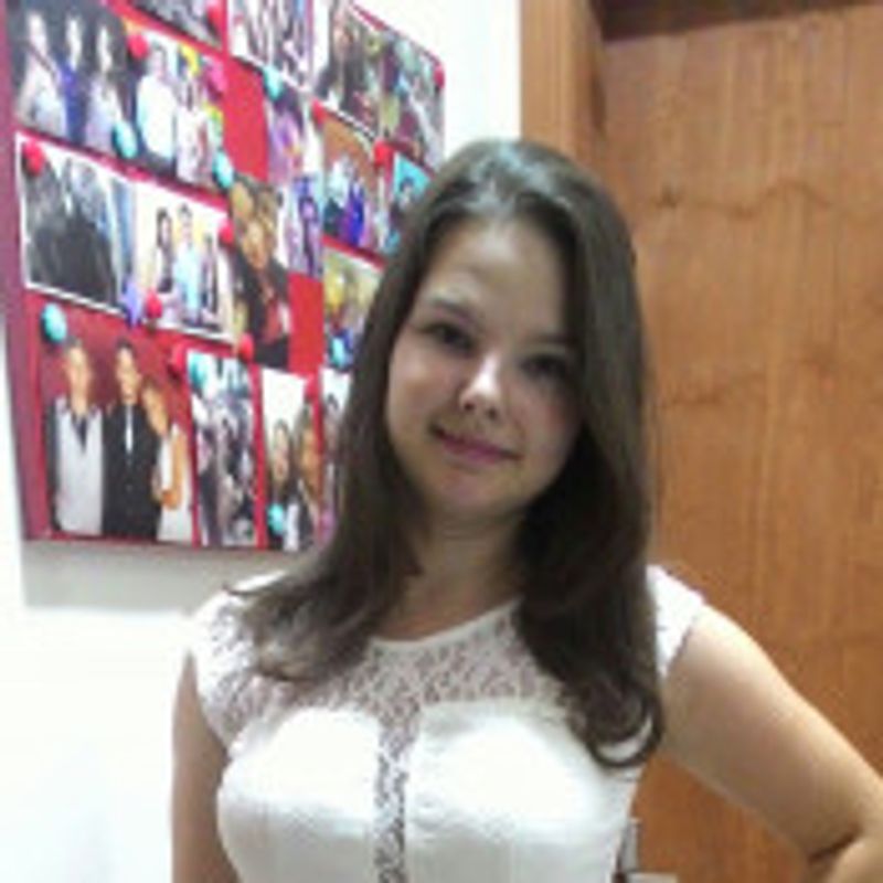 Paolla Correa picture