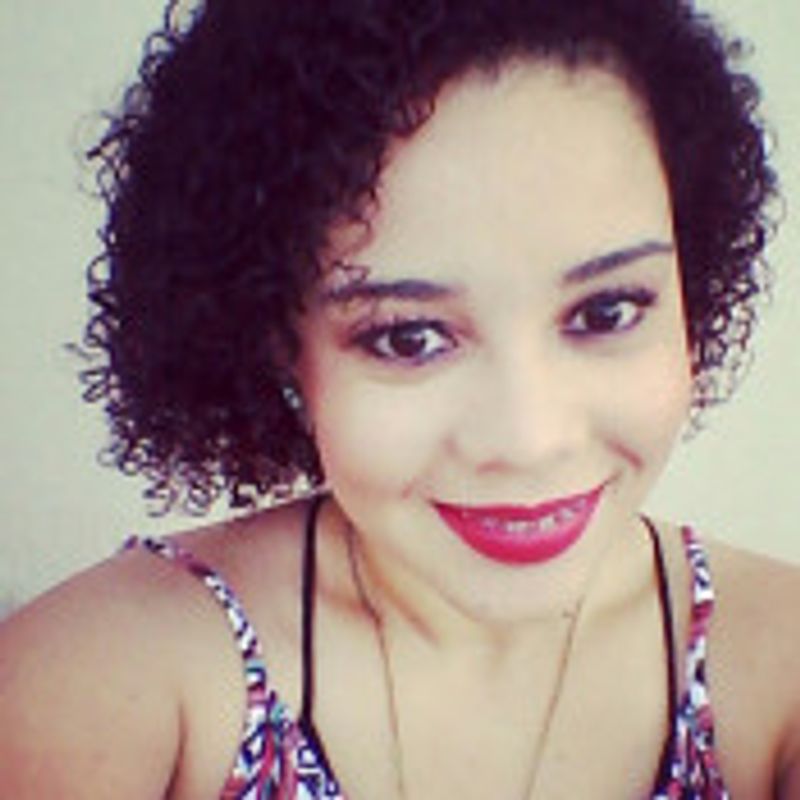 Amanda Medeiros picture
