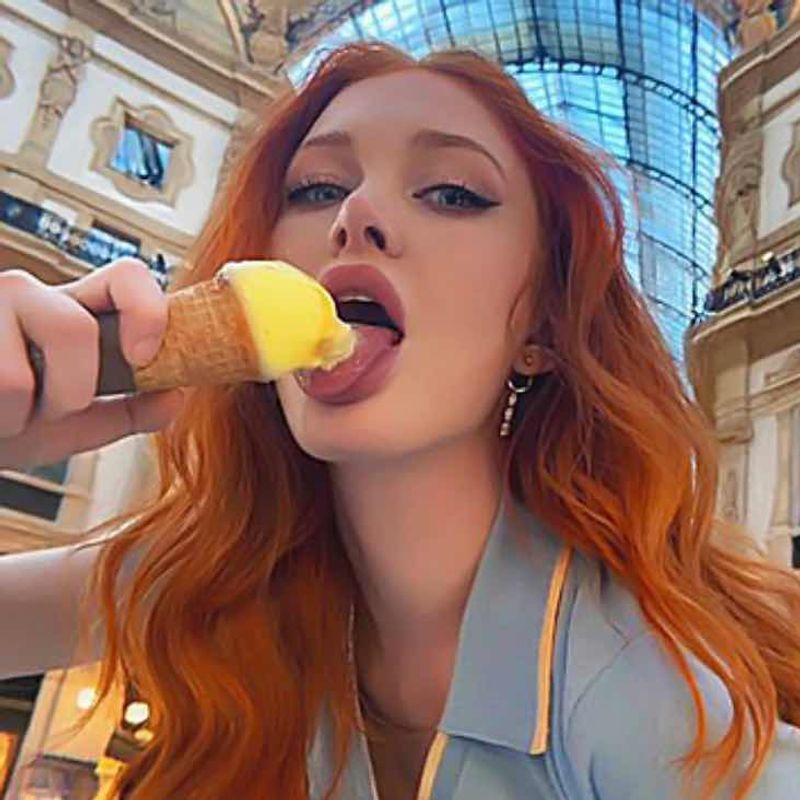 Mariana Marcarini picture