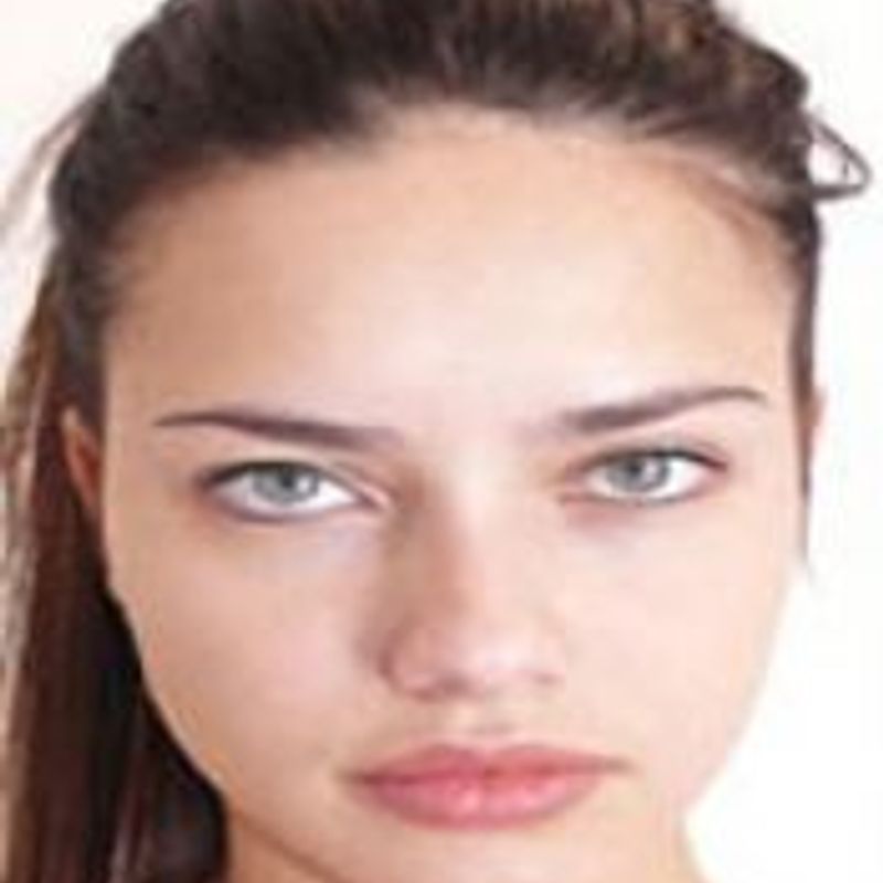 Carolina Lucia Medeiros picture