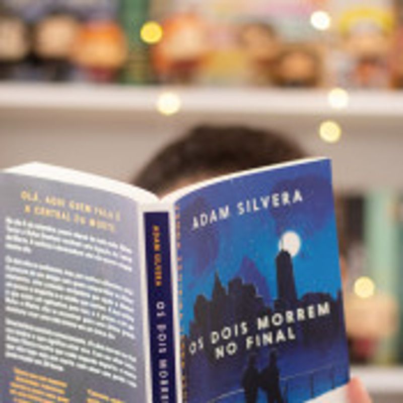 Alinne Morais/@sistersbookaholic picture