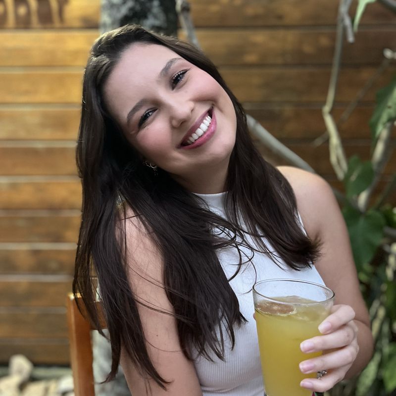 Thaís Angélico picture