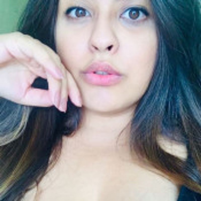 Thais Lesser picture