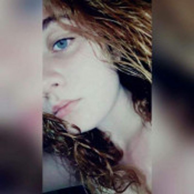 Caroline Corrêa picture