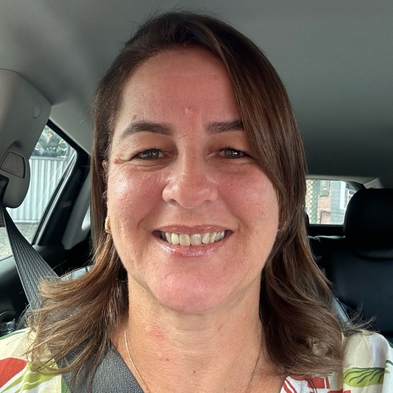 Luciana Souto de Oliveira (@livros_com_pipoca) picture