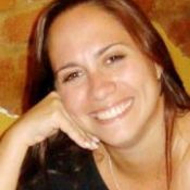 Thais Fernandes picture