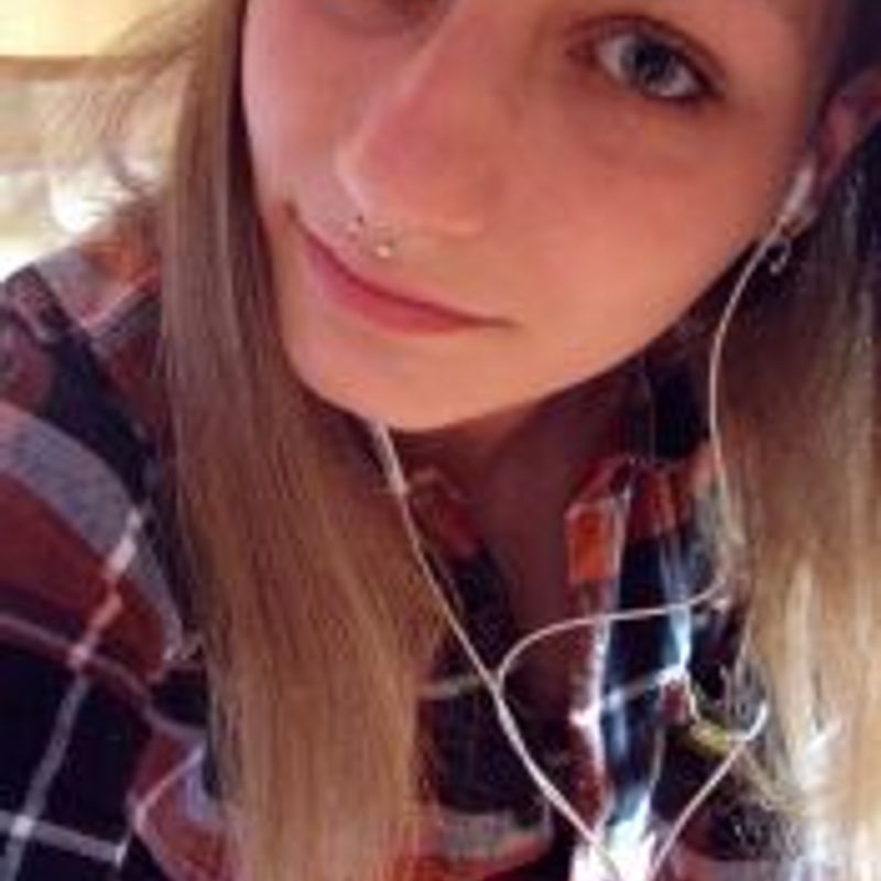 Estephani Lauren picture