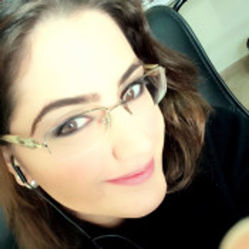 Thaís Averaldo picture
