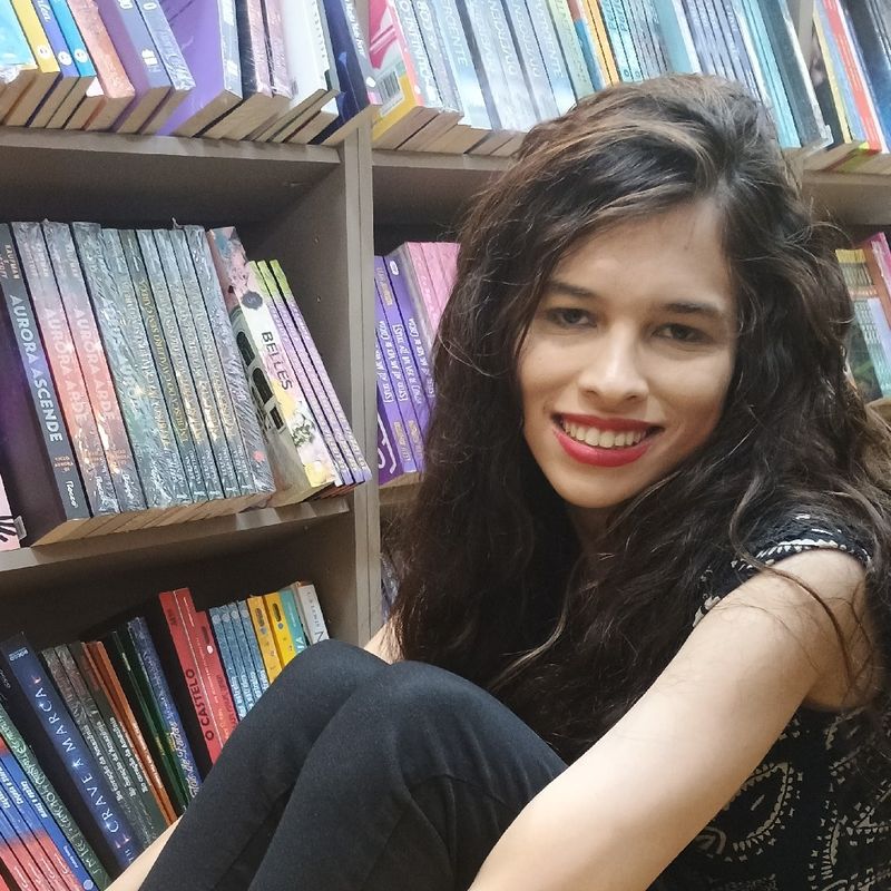 EstantedaIsadora picture