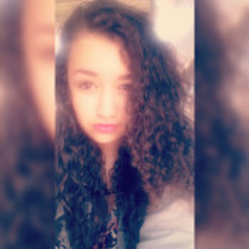 Danielle Brito picture