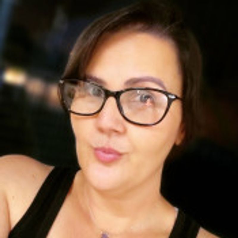Ana Paula (@esplendorliterario) picture