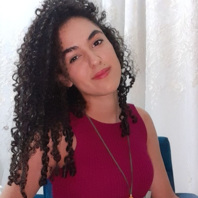 Júlia Caroline picture