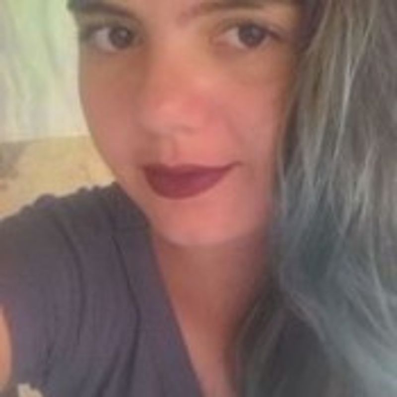 Julia Medeiros picture