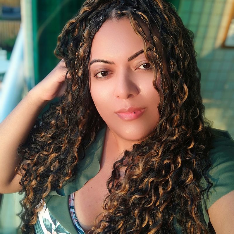 Leticia Dutra picture