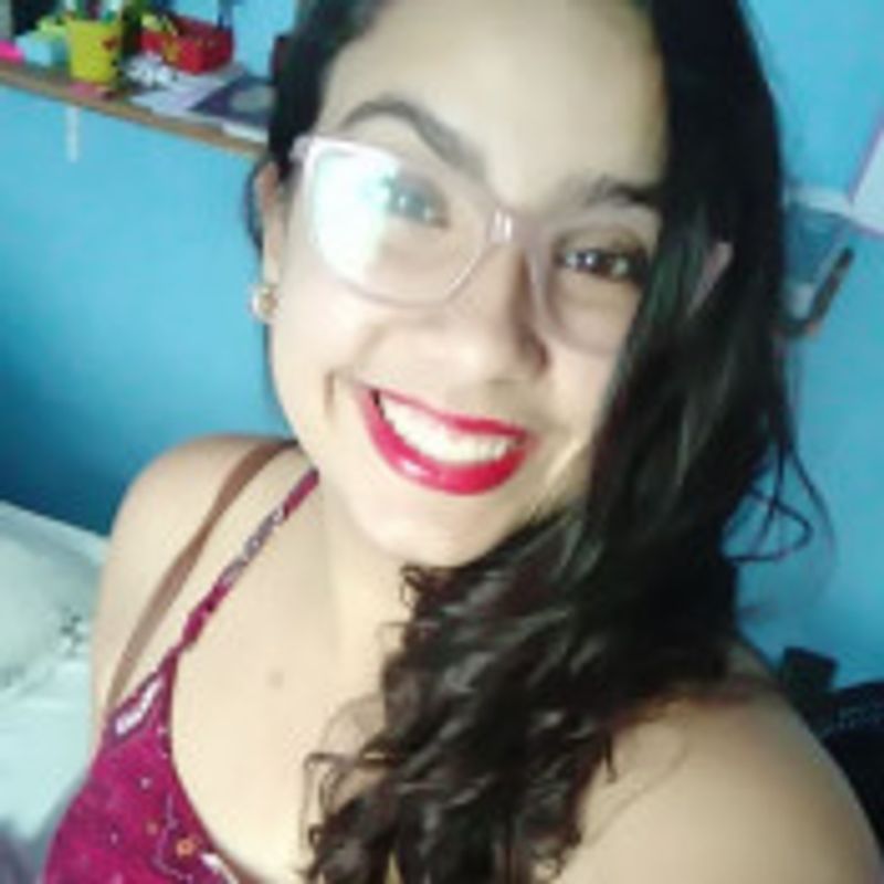Giullia Moreira picture