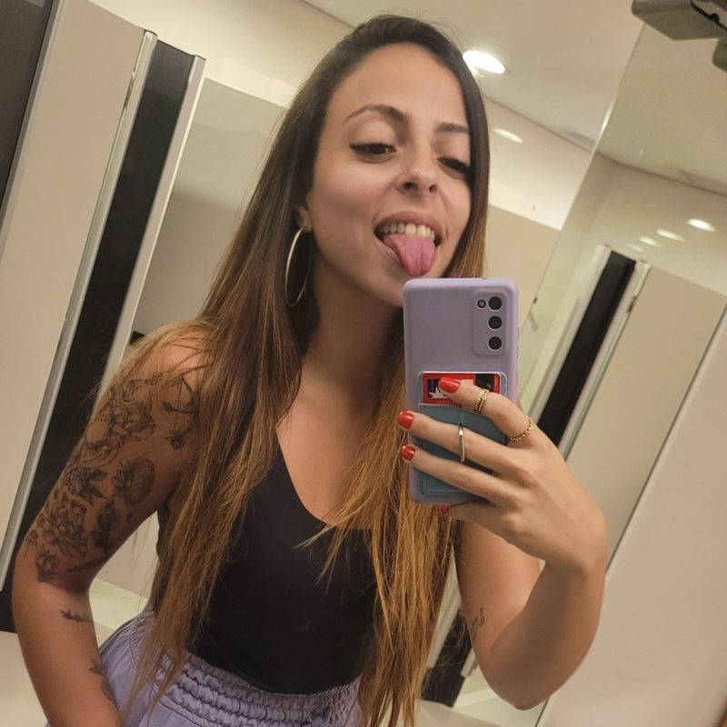 Camila Maciel picture
