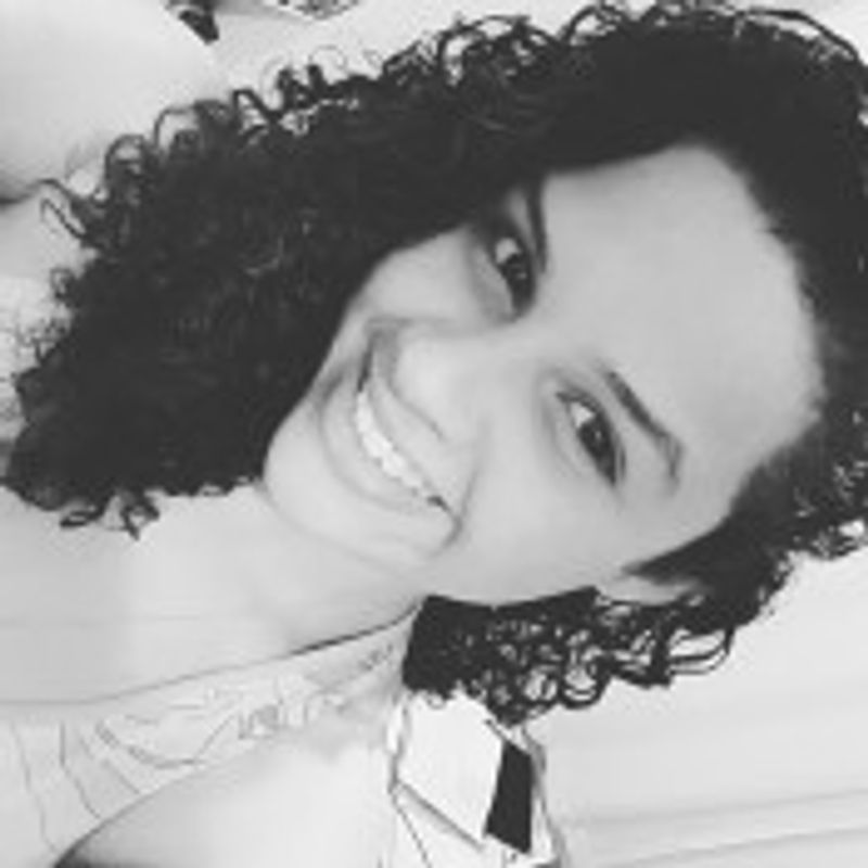 Mirella Santos picture