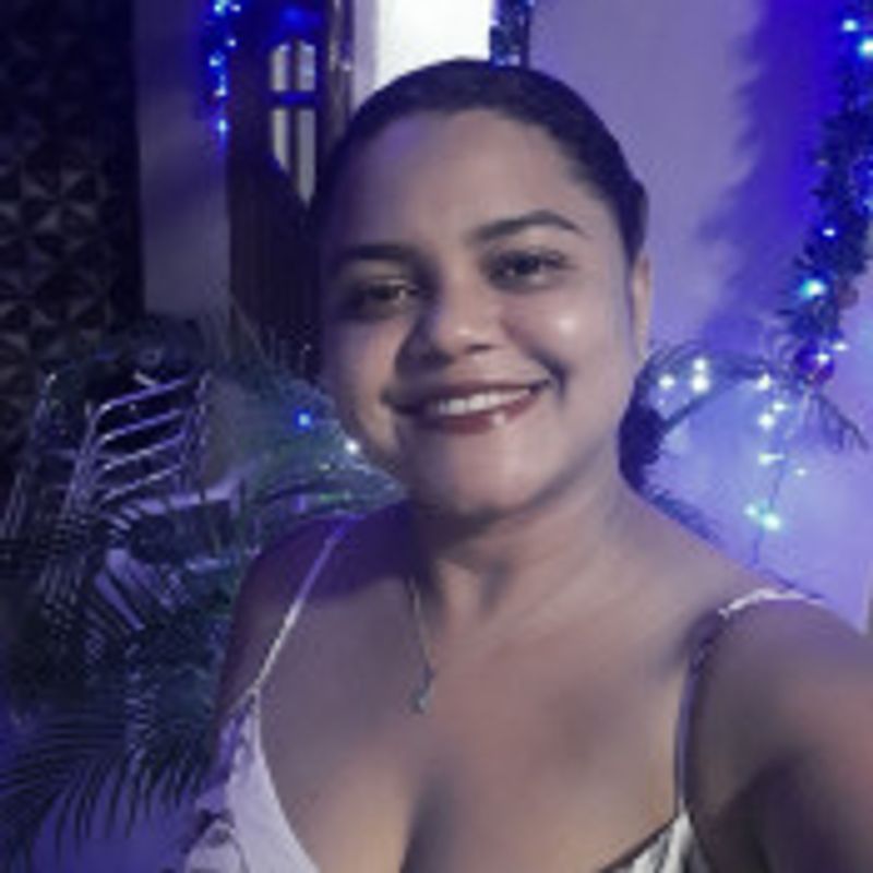 Késia Pires picture