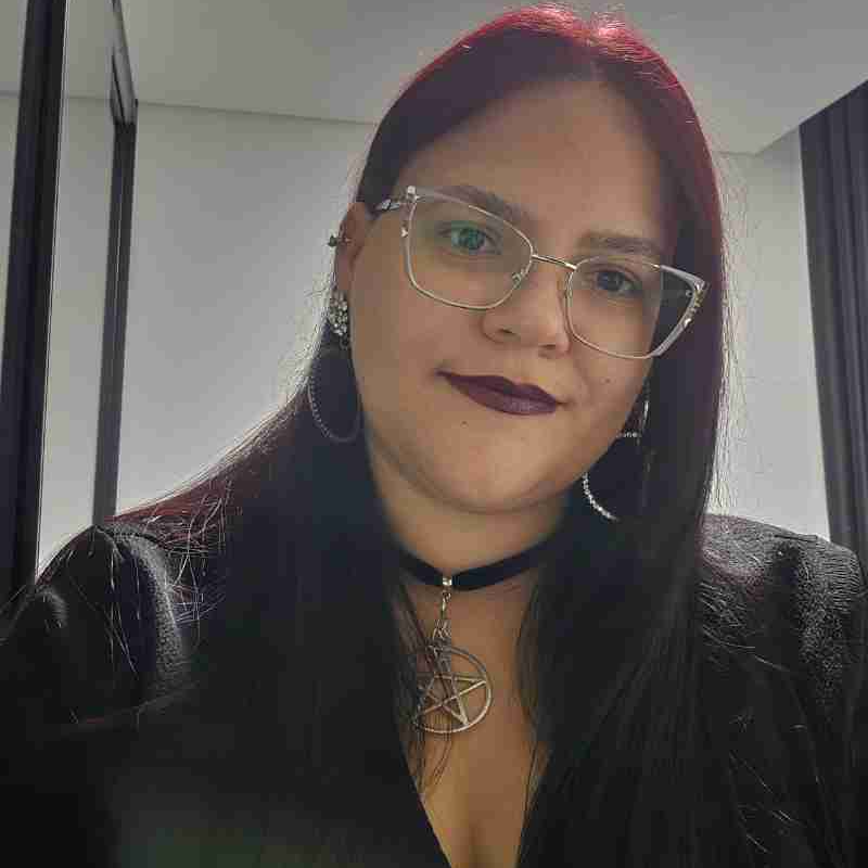 Bruna Bruzon picture