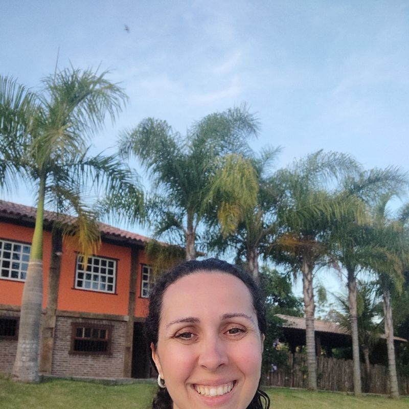Aline Castro picture