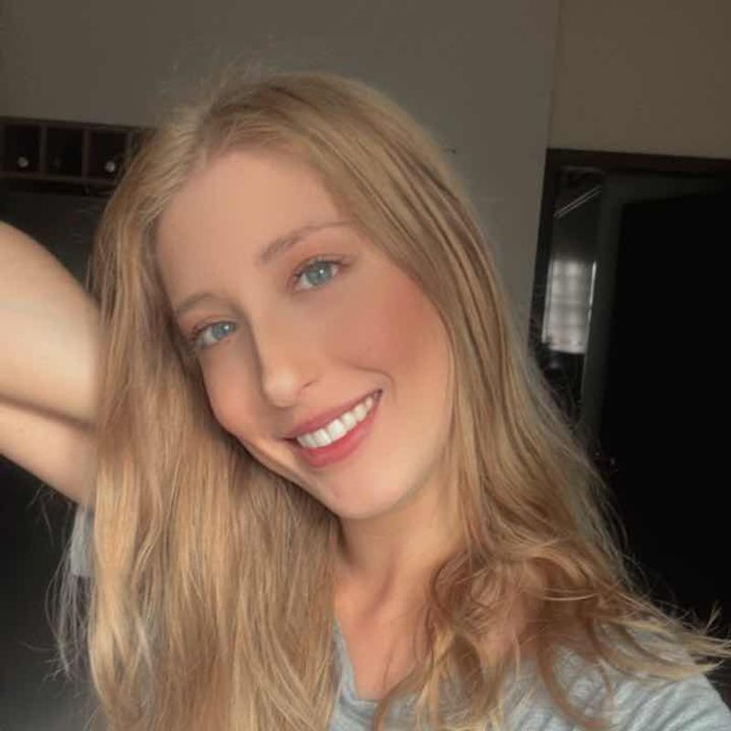 Letícia Caroline picture