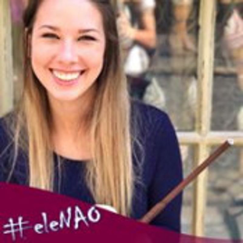 Stella Oliveira picture