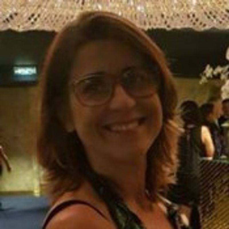 Nivia Oliveira picture