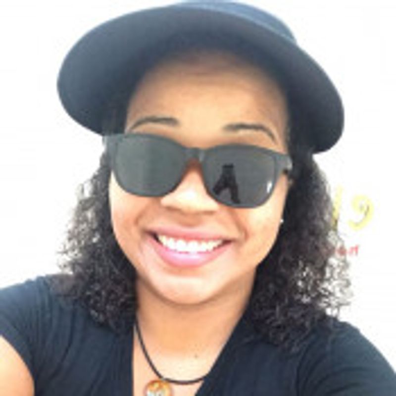Aline Peres picture