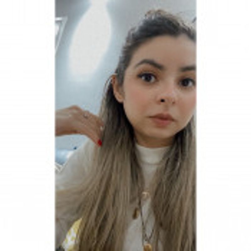Julia Morales picture