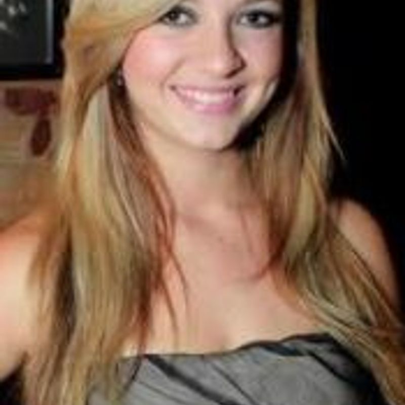 Nikholli Marcelle Lemos picture