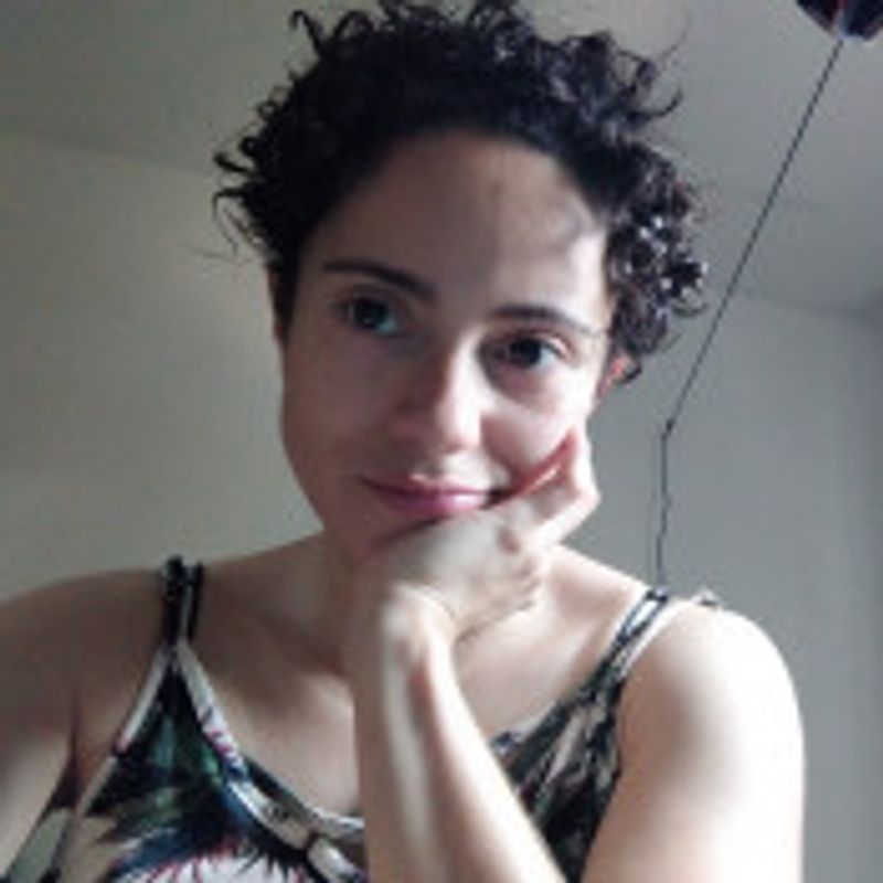 Thabata Souza picture