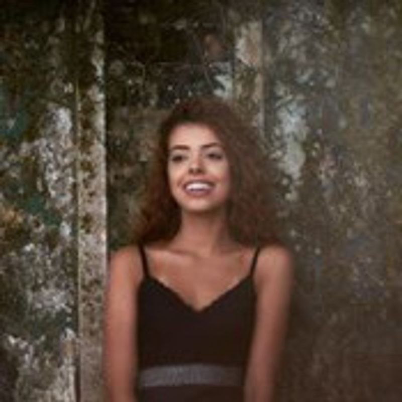 Amanda Gomes picture