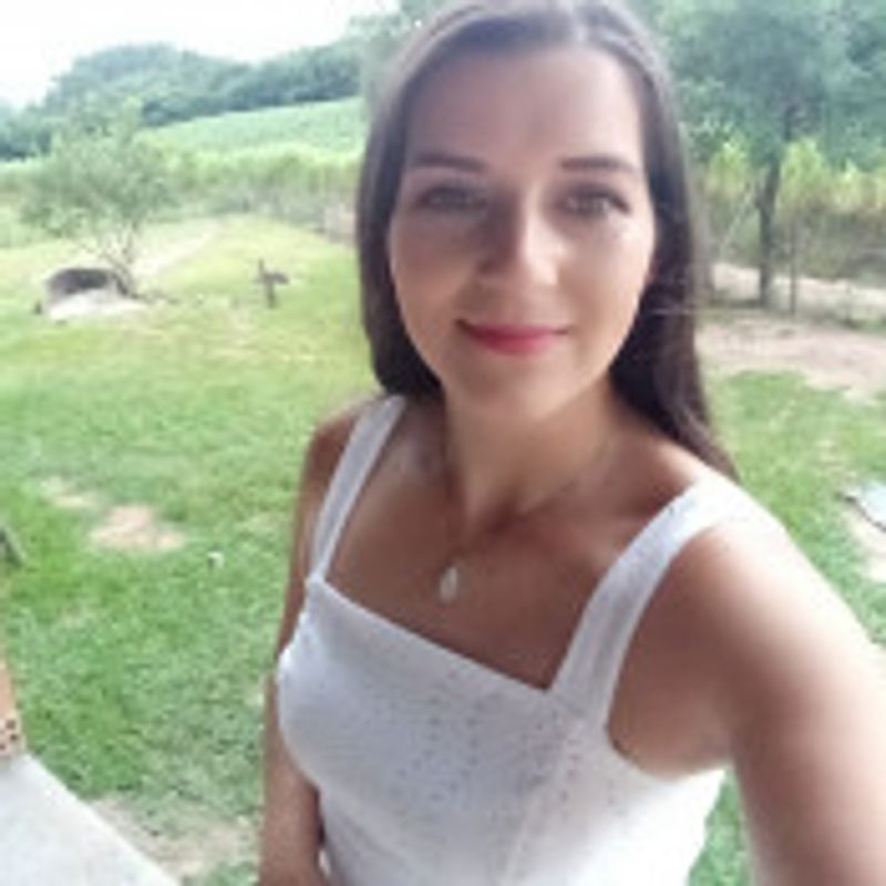 Graziela Souza picture