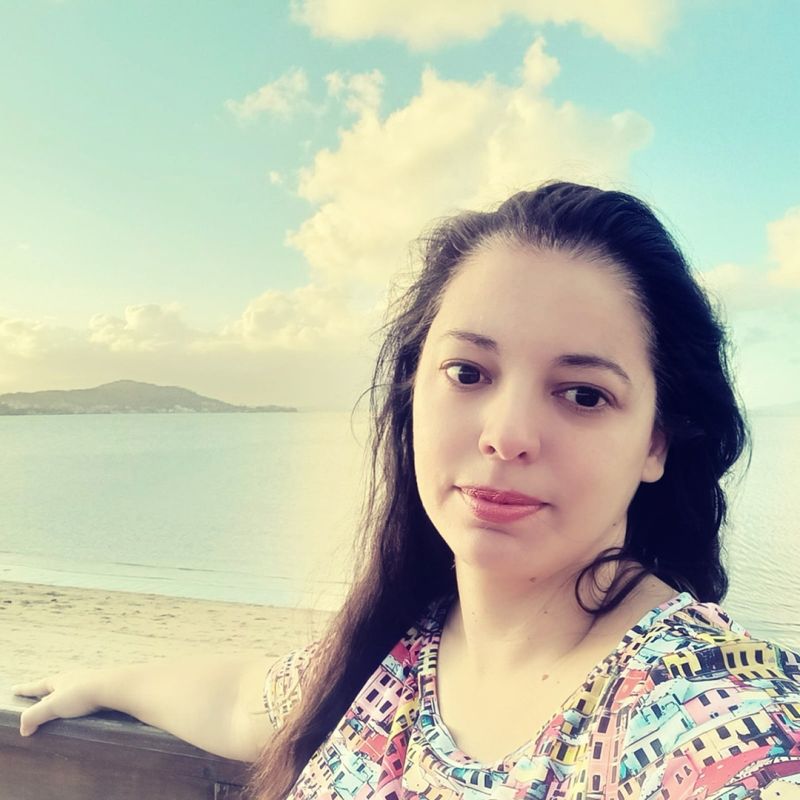 Maíra Marques picture