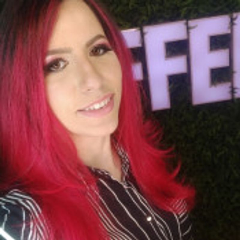 Nívia de Oliveira Paiva  picture