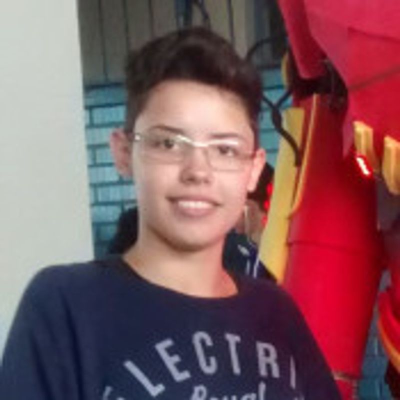 Nicole Oliveira picture