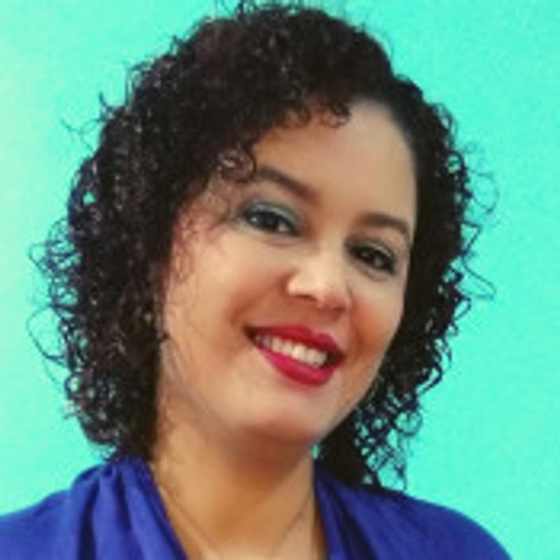 Thaís Batista picture