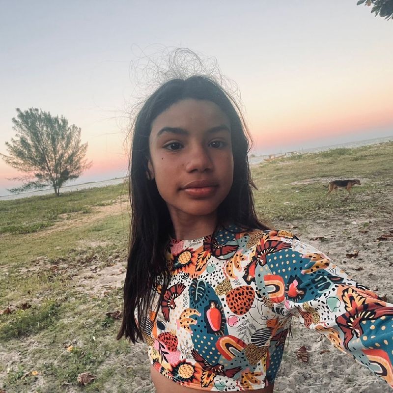 Analu Brito  picture