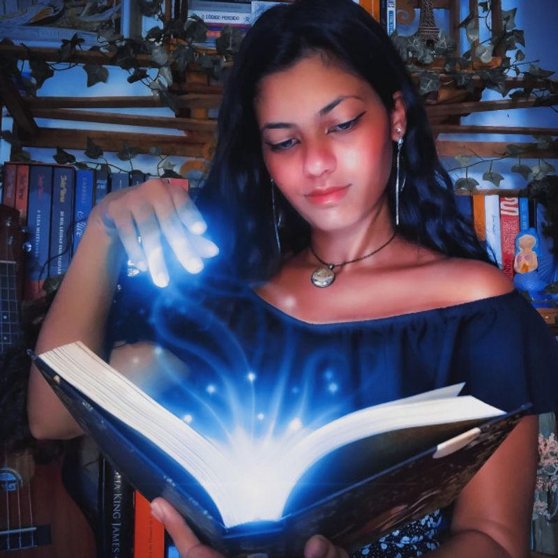 Victória Almeida picture