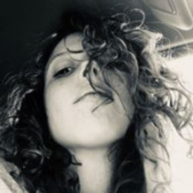 Juliana Ribeiro picture