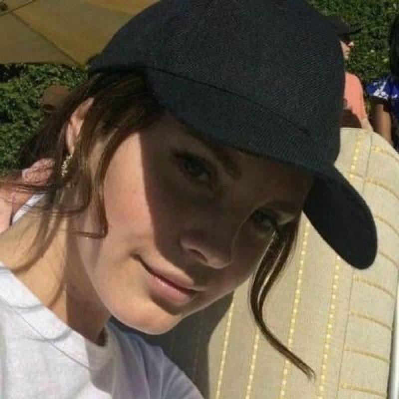két . picture
