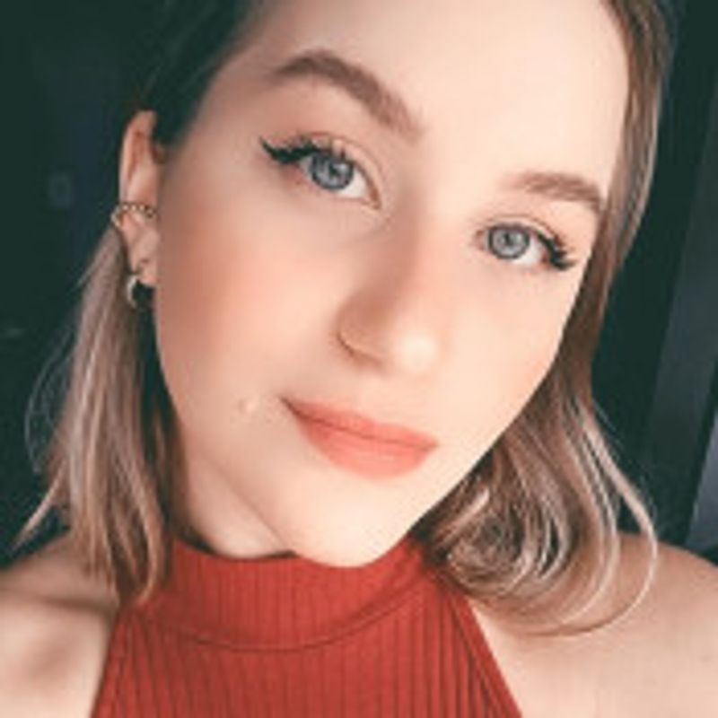 Lívia Bonatto picture